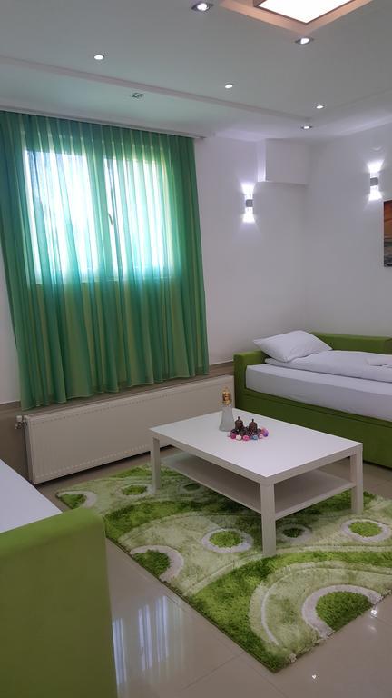 Lepi Apartments 노비파자르 외부 사진